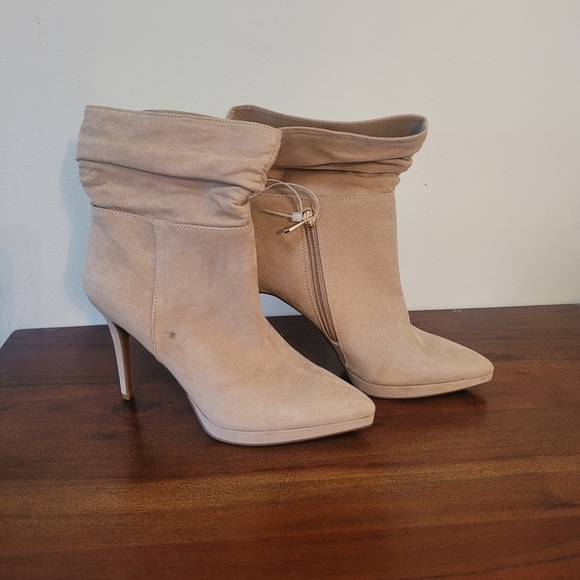 Jessica Simpson Gaiven Bootie - Picture 2 of 5